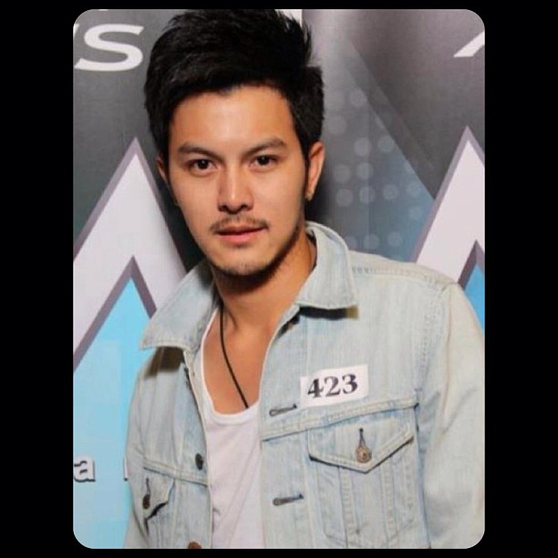 เชน เตชินท์ ปิ่นชาตรี เชน เตชินท์ ปิ่นชาตรี