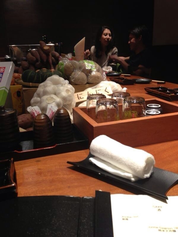 จิน จรินทร์ ไฮโซน้ำหวาน จิน จรินทร์ ไฮโซน้ำหวาน