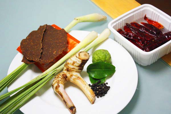 คั่วกลิ้งหมูเจ คั่วกลิ้งหมูเจ