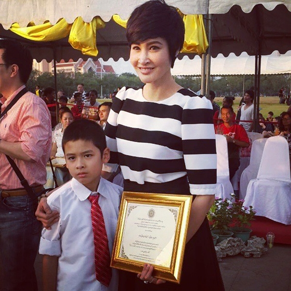 รวมภาพ 10 ลูกสาว-ลูกชายดารา สวยหล่อทุกคนเลยอะ รวมภาพ 10 ลูกสาว-ลูกชายดารา สวยหล่อทุกคนเลยอะ