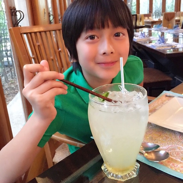 รวมภาพ 10 ลูกสาว-ลูกชายดารา สวยหล่อทุกคนเลยอะ รวมภาพ 10 ลูกสาว-ลูกชายดารา สวยหล่อทุกคนเลยอะ