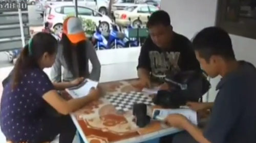 แม่ร้องสื่อลูกโดนรับน้องโหด ต้องหามส่ง รพ. แถมถูกข่มขู่ แม่ร้องสื่อลูกโดนรับน้องโหด ต้องหามส่ง รพ. แถมถูกข่มขู่