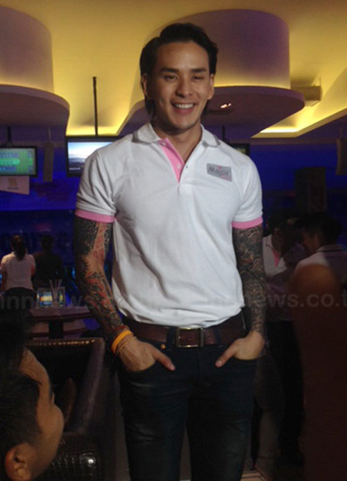 แทค ย้ำชัด แต่งเงาะป่าง้อ ต้นหอม ไม่ได้สร้างกระแส แทค ย้ำชัด แต่งเงาะป่าง้อ ต้นหอม ไม่ได้สร้างกระแส