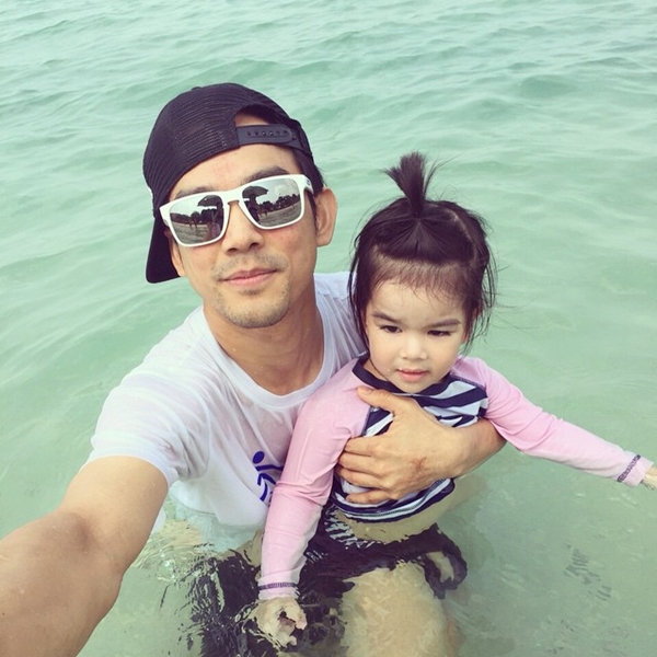 มอส เกม น้องโสน เล่นน้ำทะเลลั้ลลา น่ารักอบอุ่นจัง มอส เกม น้องโสน เล่นน้ำทะเลลั้ลลา น่ารักอบอุ่นจัง