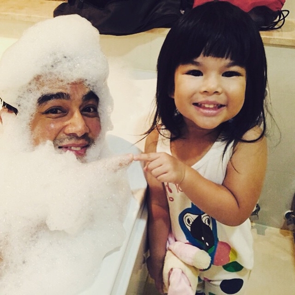 มอส เกม น้องโสน เล่นน้ำทะเลลั้ลลา น่ารักอบอุ่นจัง มอส เกม น้องโสน เล่นน้ำทะเลลั้ลลา น่ารักอบอุ่นจัง