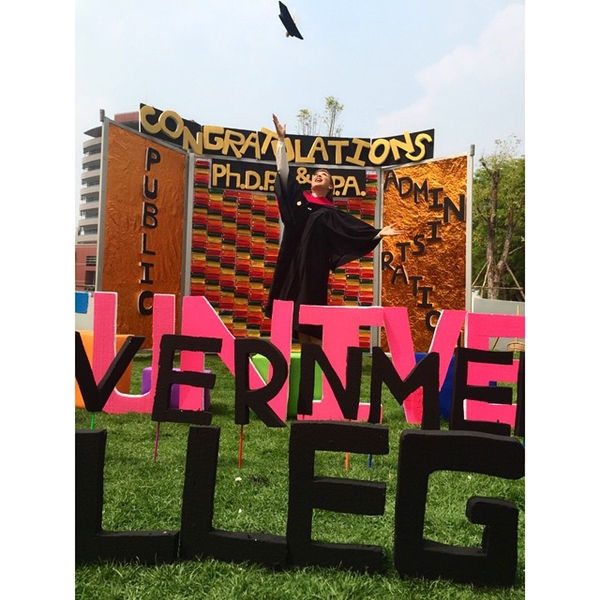 บุ๋ม ปนัดดา รับปริญญา ม.รังสิต เป็นดอกเตอร์แล้วจ้า บุ๋ม ปนัดดา รับปริญญา ม.รังสิต เป็นดอกเตอร์แล้วจ้า