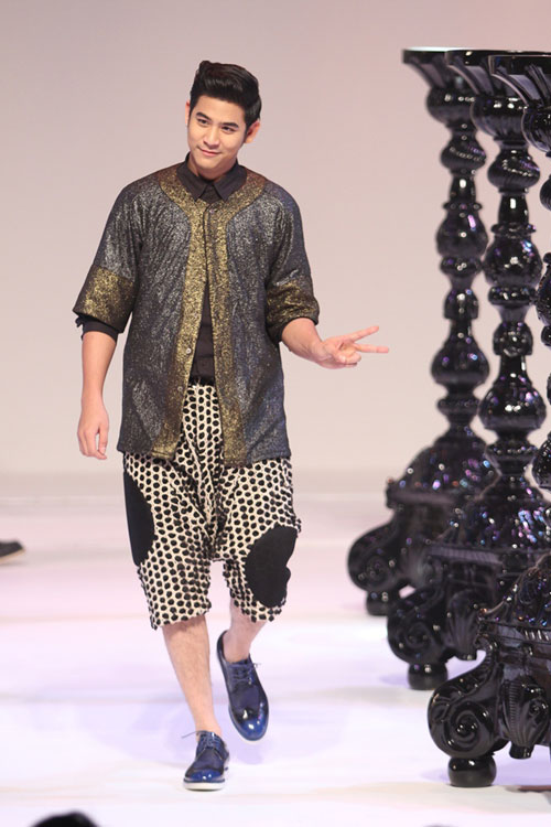 น้องเบนซ์ วิลาสินี อายุ 15 ปี คว้าไทยซูเปอร์โมเดล 2014 น้องเบนซ์ วิลาสินี อายุ 15 ปี คว้าไทยซูเปอร์โมเดล 2014