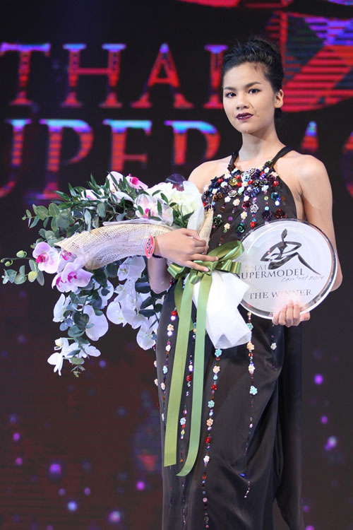 น้องเบนซ์ วิลาสินี อายุ 15 ปี คว้าไทยซูเปอร์โมเดล 2014 น้องเบนซ์ วิลาสินี อายุ 15 ปี คว้าไทยซูเปอร์โมเดล 2014