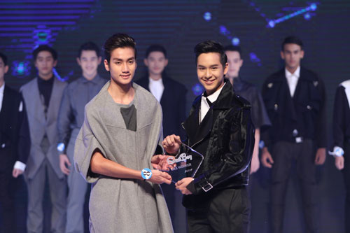 น้องเบนซ์ วิลาสินี อายุ 15 ปี คว้าไทยซูเปอร์โมเดล 2014 น้องเบนซ์ วิลาสินี อายุ 15 ปี คว้าไทยซูเปอร์โมเดล 2014