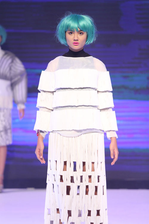 น้องเบนซ์ วิลาสินี อายุ 15 ปี คว้าไทยซูเปอร์โมเดล 2014 น้องเบนซ์ วิลาสินี อายุ 15 ปี คว้าไทยซูเปอร์โมเดล 2014