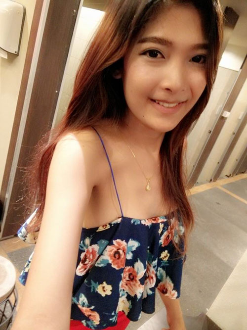 น้องม๊อบ แม่ค้าก๋วยเตี๋ยวเฉลย หนูไม่ใช่สาวแท้ ! น้องม๊อบ แม่ค้าก๋วยเตี๋ยวเฉลย หนูไม่ใช่สาวแท้ !