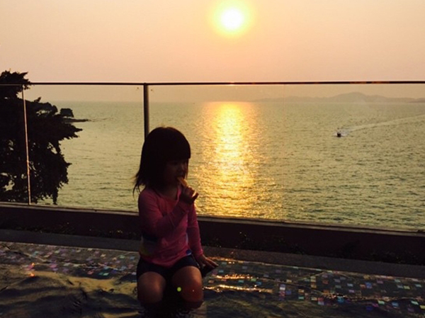 มอส เกม น้องโสน เล่นน้ำทะเลลั้ลลา น่ารักอบอุ่นจัง มอส เกม น้องโสน เล่นน้ำทะเลลั้ลลา น่ารักอบอุ่นจัง