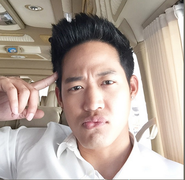 ตู่ ภพธร รู้สึกผิด พ่อไม่ได้ร่วมงานแต่ง เพราะให้ข้อมูลคลาดเคลื่อน ตู่ ภพธร รู้สึกผิด พ่อไม่ได้ร่วมงานแต่ง เพราะให้ข้อมูลคลาดเคลื่อน