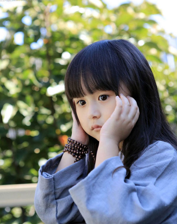 หลิวฉู่เถียน วัย 5 ขวบ อวดเสน่ห์แสนน่ารักในชุดจีนโบราณ หลิวฉู่เถียน วัย 5 ขวบ อวดเสน่ห์แสนน่ารักในชุดจีนโบราณ
