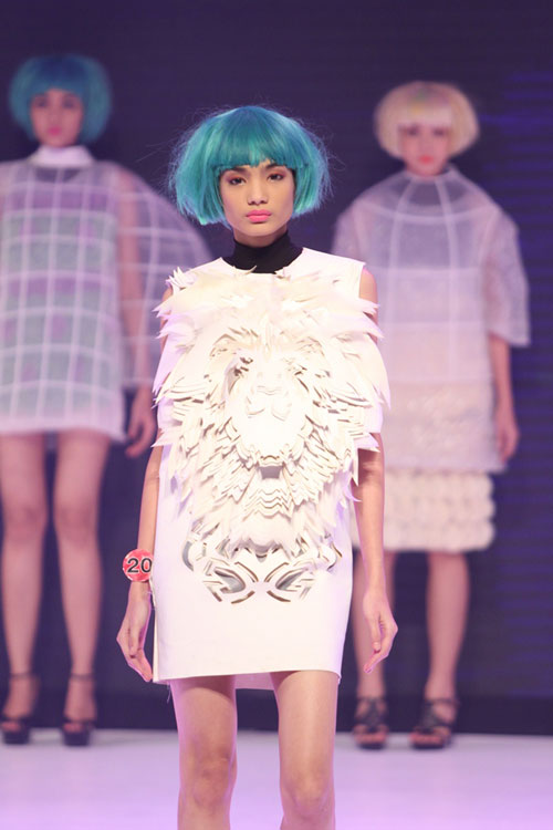 น้องเบนซ์ วิลาสินี อายุ 15 ปี คว้าไทยซูเปอร์โมเดล 2014 น้องเบนซ์ วิลาสินี อายุ 15 ปี คว้าไทยซูเปอร์โมเดล 2014