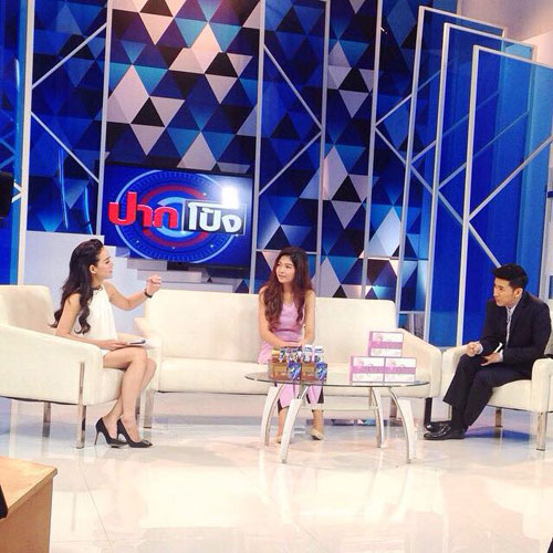 น้องม๊อบ แม่ค้าก๋วยเตี๋ยวเฉลย หนูไม่ใช่สาวแท้ ! น้องม๊อบ แม่ค้าก๋วยเตี๋ยวเฉลย หนูไม่ใช่สาวแท้ !