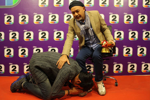 ปิดตำนานศึกสายเลือด เพชร กราบขอขมาพ่อ ไกรสร ปิดตำนานศึกสายเลือด เพชร กราบขอขมาพ่อ ไกรสร