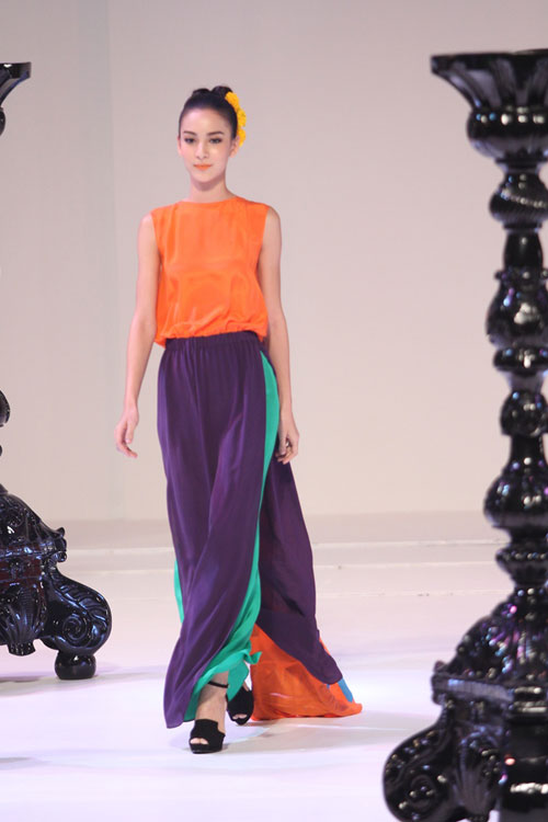 น้องเบนซ์ วิลาสินี อายุ 15 ปี คว้าไทยซูเปอร์โมเดล 2014 น้องเบนซ์ วิลาสินี อายุ 15 ปี คว้าไทยซูเปอร์โมเดล 2014