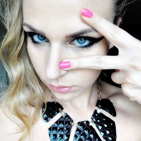 วิธีแต่งหน้าสไตล์ร็อค วิธีแต่งหน้าสไตล์ร็อค