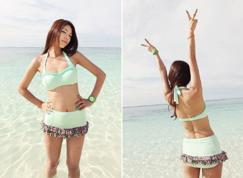 ชุดว่ายน้ำสไตล์วินเทจ