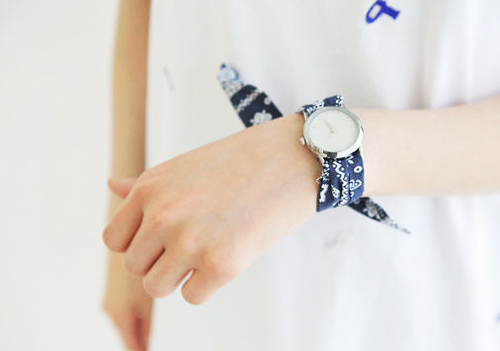 นาฬิกาสายผ้าผูก นาฬิกาสายผ้าผูก