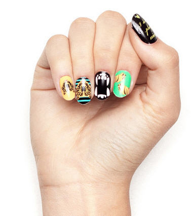 สติ๊กเกอร์ติดเล็บ