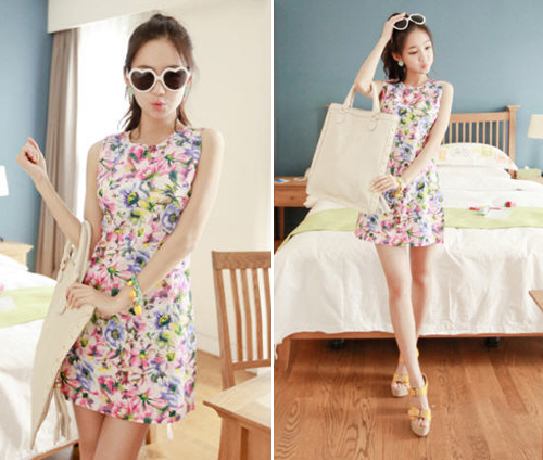 ชุดเดรสลายดอก