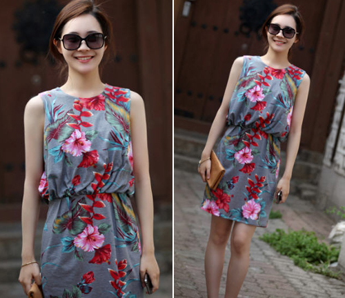 ชุดเดรสลายดอก