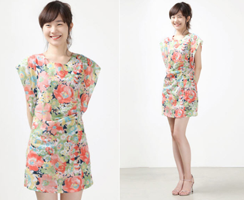 ชุดเดรสลายดอก