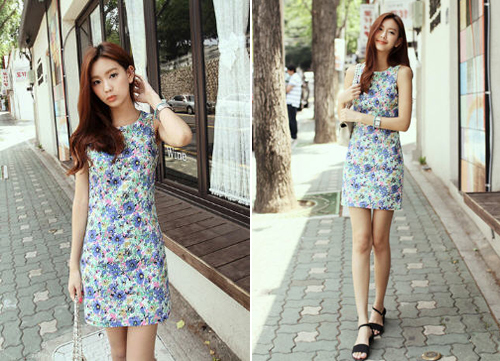 ชุดเดรสลายดอก