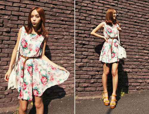 ชุดเดรสลายดอก