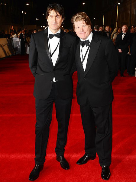 นีล เพอร์วิส และ โรเบิร์ต เวด ผู้เขียนบท Skyfall