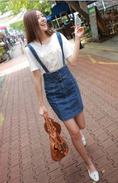 ชุดเอี๊ยม