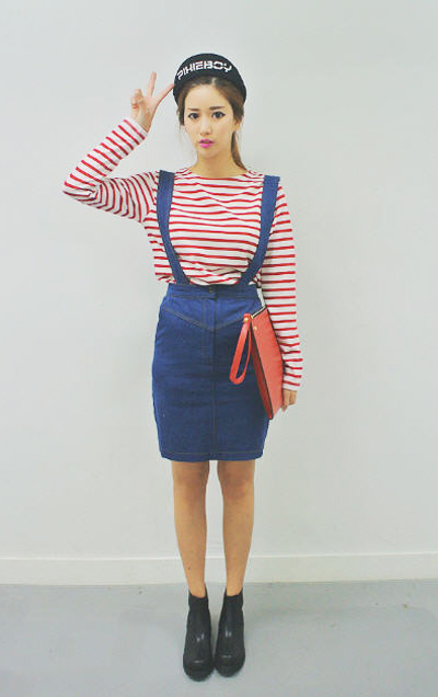 ชุดเอี๊ยม