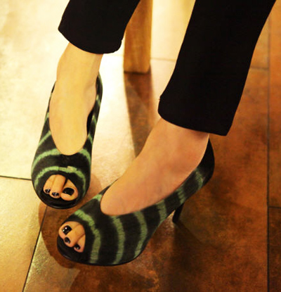 รองเท้าส้นสูง