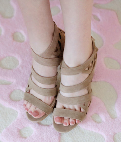 รองเท้าส้นสูง