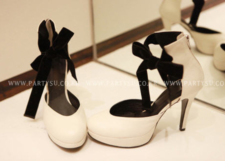 รองเท้าสำหรับนักศึกษา รองเท้าสำหรับนักศึกษา