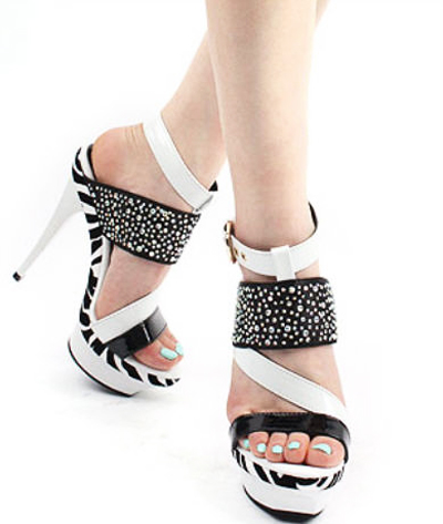 รองเท้าส้นสูง