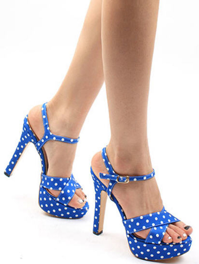 รองเท้าส้นสูง