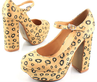 รองเท้าส้นสูง