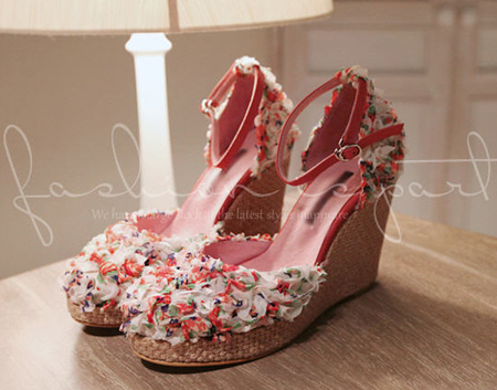 รองเท้าสำหรับนักศึกษา รองเท้าสำหรับนักศึกษา