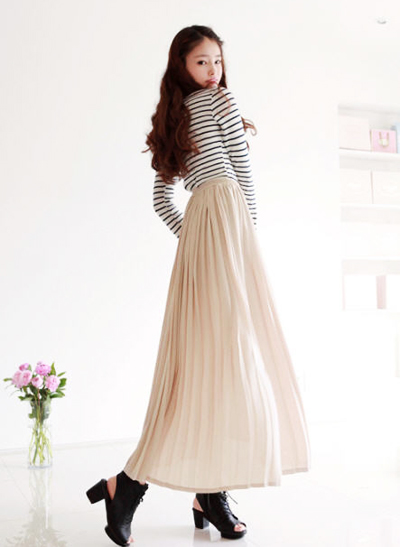 กระโปรงพลีทยาว