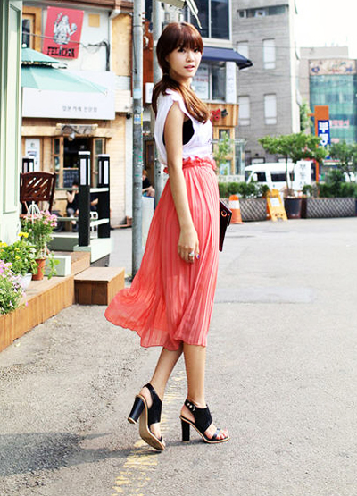 กระโปรงพลีทยาว