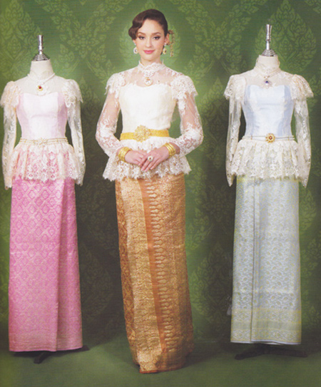 ชุดแต่งงานแบบไทย