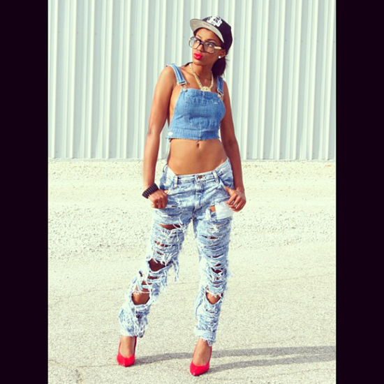 วิธีทำกางเกงยีนส์ขาด วิธีทำกางเกงยีนส์ขาด