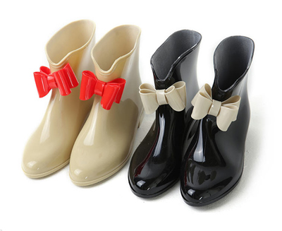 รองเท้ายาง รองเท้ายาง