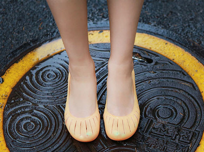 รองเท้ายาง รองเท้ายาง