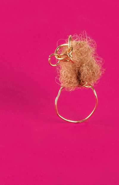 เครื่องประดับทองตกแต่งด้วยผมจริง เครื่องประดับทองตกแต่งด้วยผมจริง