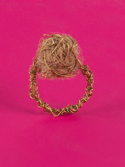 เครื่องประดับทองตกแต่งด้วยผมจริง เครื่องประดับทองตกแต่งด้วยผมจริง