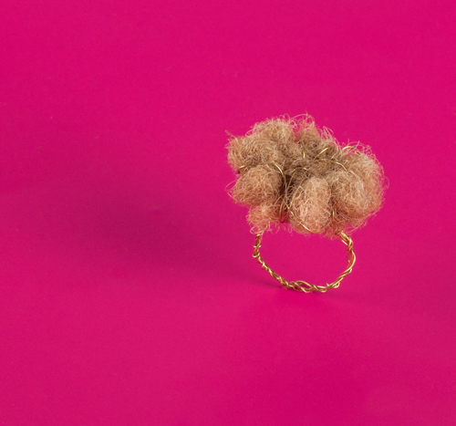 เครื่องประดับทองตกแต่งด้วยผมจริง เครื่องประดับทองตกแต่งด้วยผมจริง